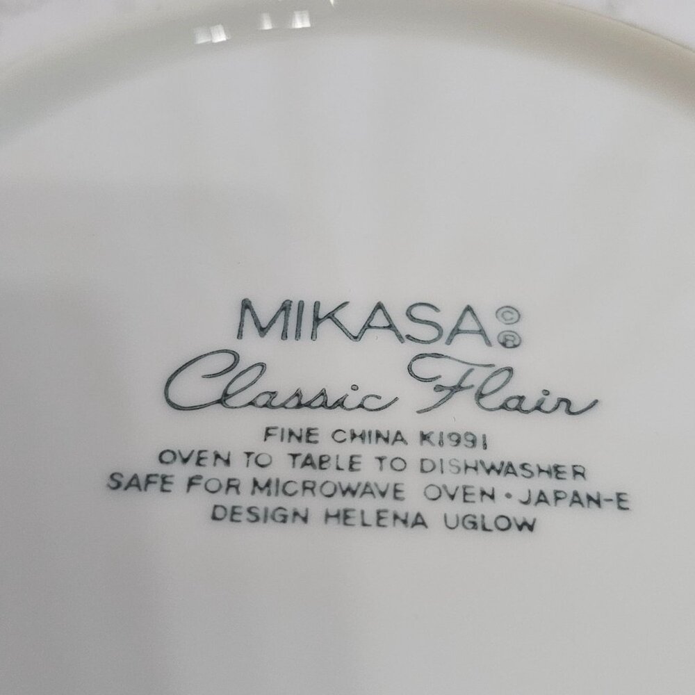 Mikasa Classic Flair Serving Bowl 10" white embossed Calla Lilies rim - Picture 7 of 8